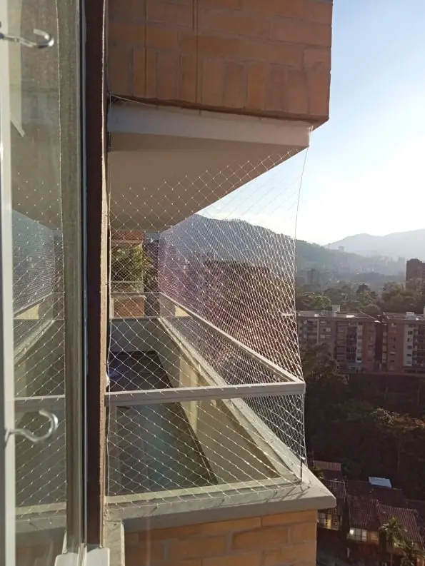 Mallas para gatos en balcones